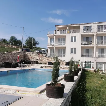 с изглед към морето и външен басейн Balchik