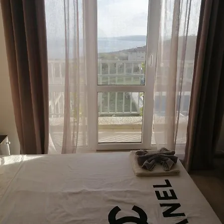 с изглед към морето и външен басейн * Balchik