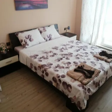 с изглед към морето и външен басейн *